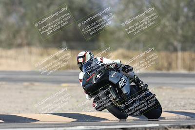 media/Dec-01-2025-Moto Forza (Mon) [[2daa91e15f]]/2-Intermediate Group/Session 3 (Turn 3)/